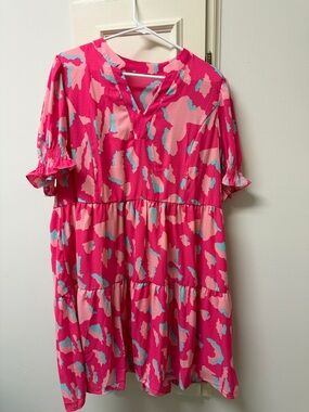 Bright Pink Tiered V-Neck Babydoll Dress with Abstract Print